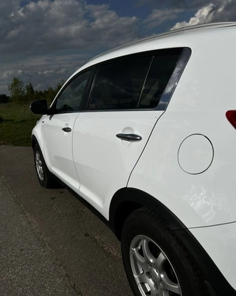 Kia Sportage cena 45000 przebieg: 254000, rok produkcji 2012 z Rumia małe 106